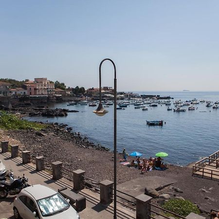 Bed and Breakfast Un Tuffo Nella Baia Di Capomulini Acireale Exteriér fotografie