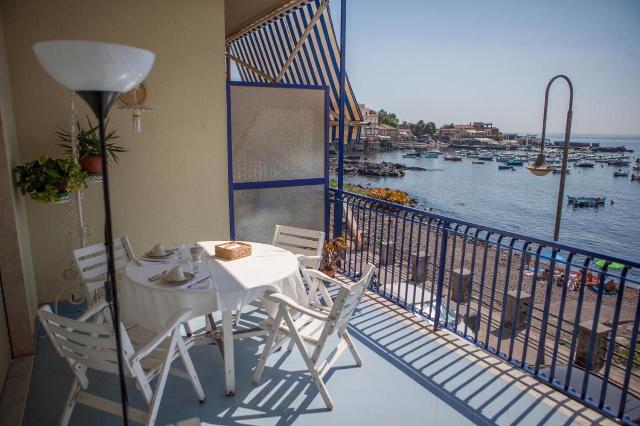 Bed and Breakfast Un Tuffo Nella Baia Di Capomulini Acireale Exteriér fotografie
